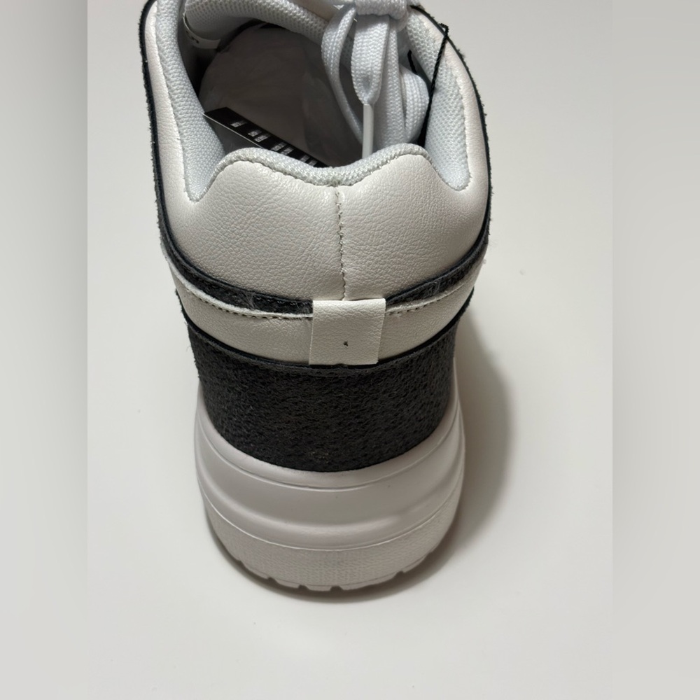 AXELS Black and White Men's Sneakers - Picture 5 of 10
